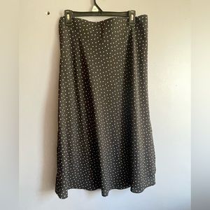 Midi length skirt with slit